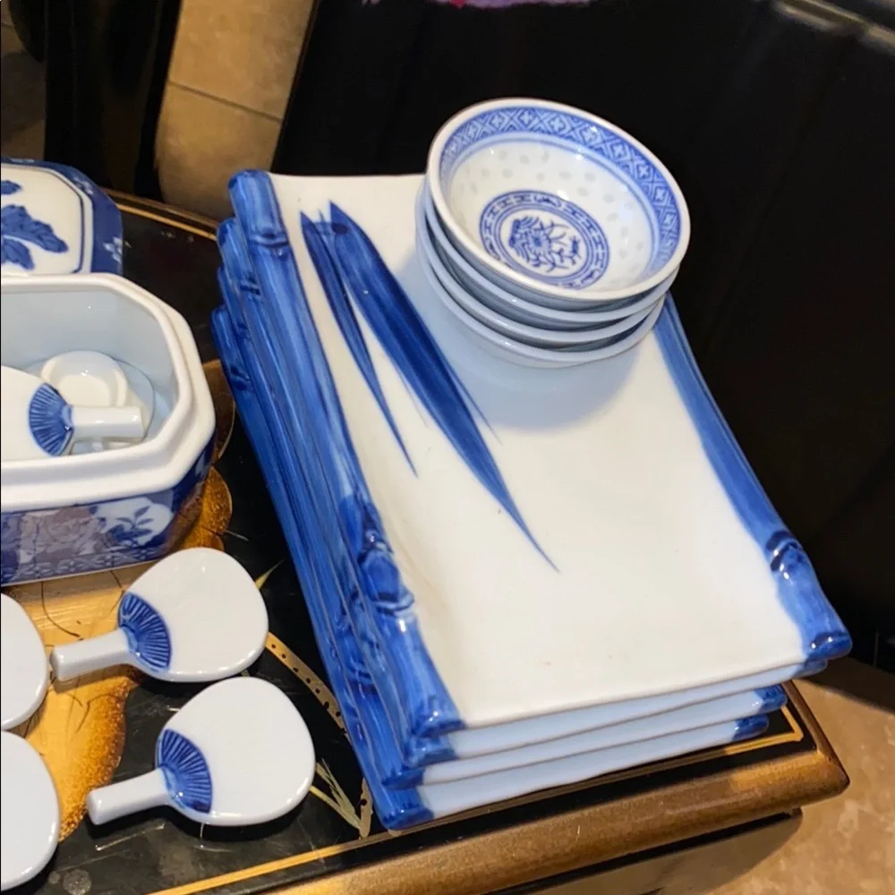 BX50 Vintage Oriental Blue and White Porcelain Dining Set